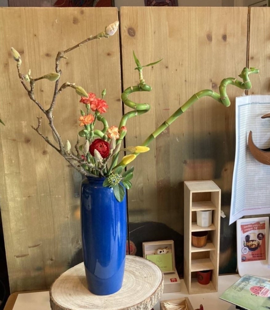 Flower arrangement for the second week at Le Sushi-bar