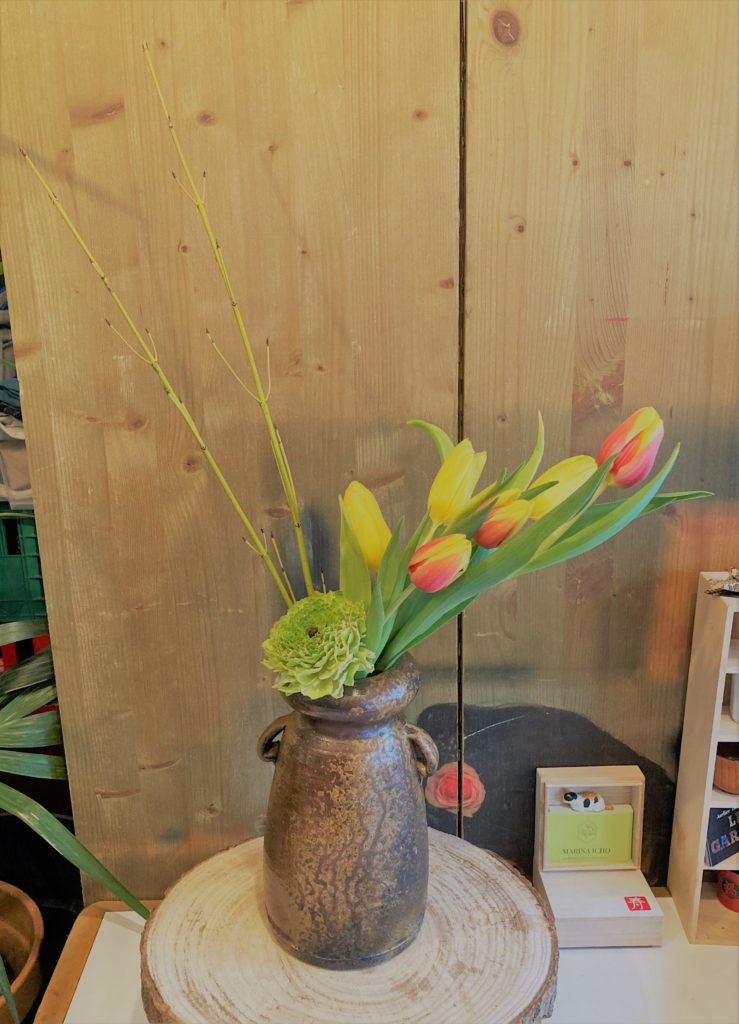 Flower arrangement for the fourth week @Sushi-bar