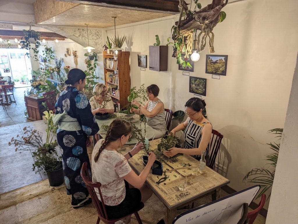 Atelier d’ikebana à L’instant Coquelicot