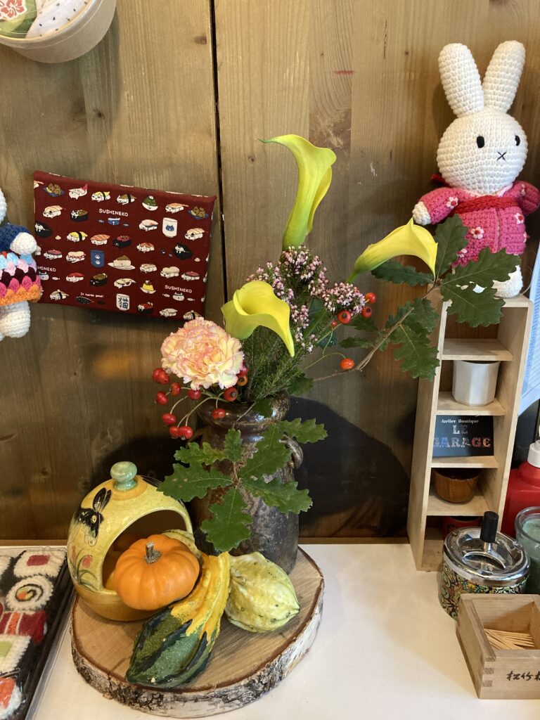 Flower arrangement for the fourth week @Sushi-bar