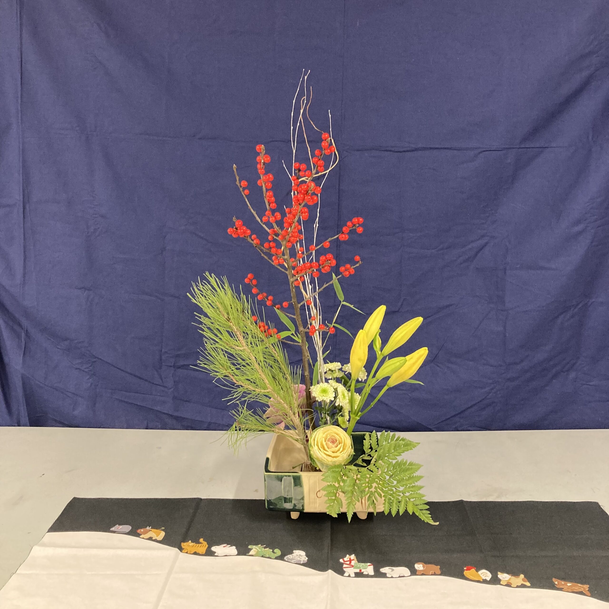 Ikebana lesson on Dec 17 MARINA ICHO